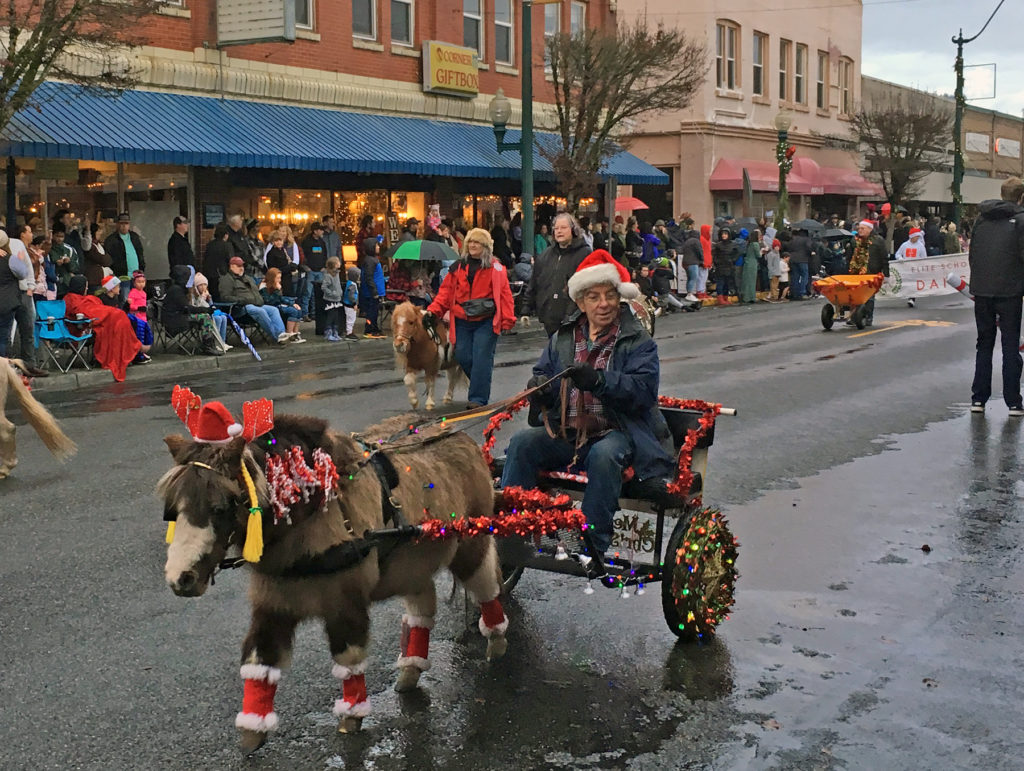 Santa Parade Photos Sumner, Washington